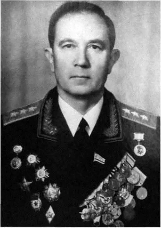 Стычинский Сергей Александрович После Белгорода наш полк пошел на Харьков и - фото 24