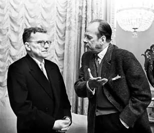 С Н К Черкасовым 1961 Американские композиторы вручают Л Фосс и А Колленд - фото 99