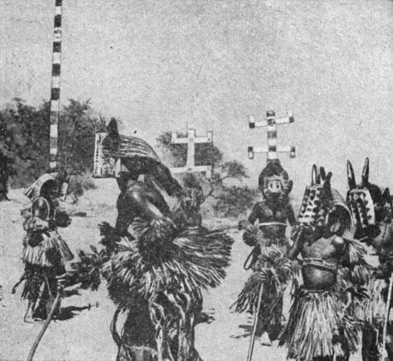 Рис 5 Догоны в костюмах и масках для ритуальных танцев Праздники диоро о - фото 5