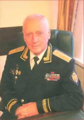 Зданович Александр Александрович генераллейтенант запаса ФСБ России В 1976 - фото 45