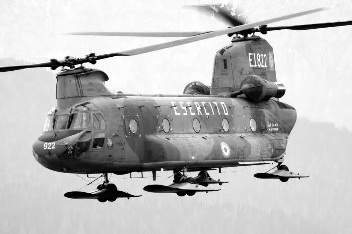 Транспортный вертолет Boeing CH47F Chinook Экономике США такие невероятные - фото 21