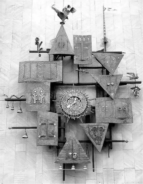 Часы Театра кукол в Москве Часы Театра кукол созданы в 1970 году их высота - фото 33