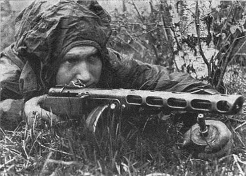 1942 год Западный фронт Разведчик сержант Гасовских В нескольких рейдах в - фото 30