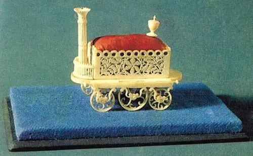 Игольница в форме паровозика 1840е гг ГЭ ЭРК721 6745 К середине XIX - фото 100
