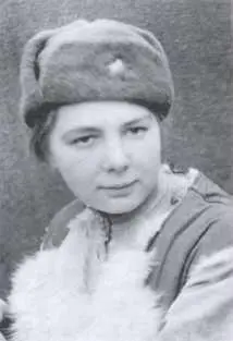 Таисия Киселева во время боев в Восточной Пруссии Поверх гимнастерки на ней - фото 12