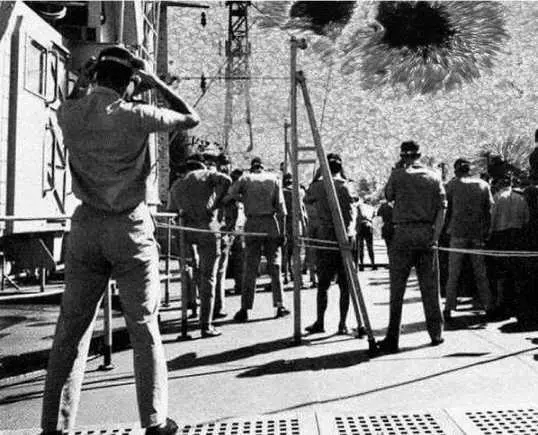 Кадр из фильма Филадельфийский эксперимент 1984 год Историки Второй - фото 84