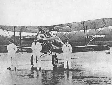 Пилотажная команда на авиационном празднике в Хендоне 1931 год Бадер Дэй - фото 9