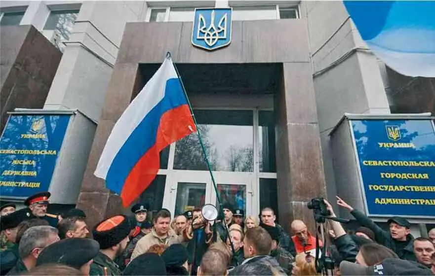Митинг у Севастопольской Горадминистрации Людмила застрочила скороговоркой - фото 50
