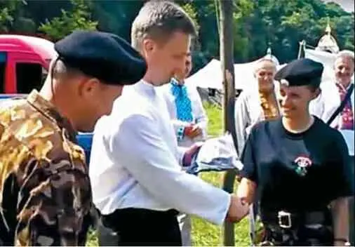 Глава СБУ Наливайченко в тренировочном лагере боевиков Тризуба А в 20022003 - фото 74