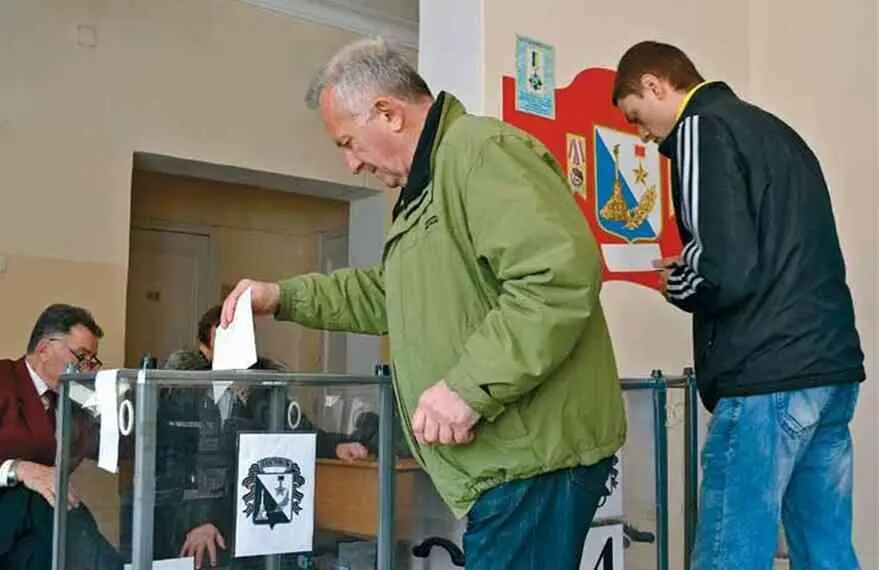И старики и молодежь испытывали огромный эмоциональный подъем Тарасюк махнул - фото 160
