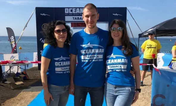 Время шло нужно готовиться к старту Народ уже облачался в гидрокостюмы Здесь - фото 21