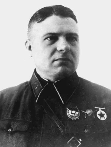 Комдив ЯЯ Алкснис Комдив АА Свечин Комдив ИА Онуфриев - фото 57