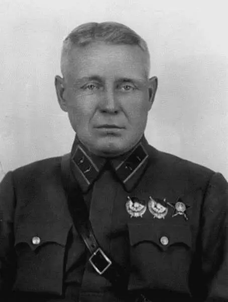 Комдив ЯЗ Покус Комдив ВК Васенцович Комкор АИ Тодорский - фото 77