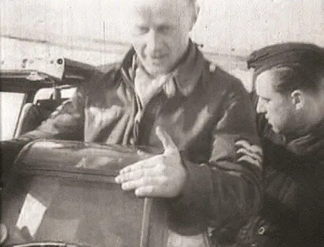 Кадр из советского пропагандистского фильма 1941 года на котором отчётливо - фото 184