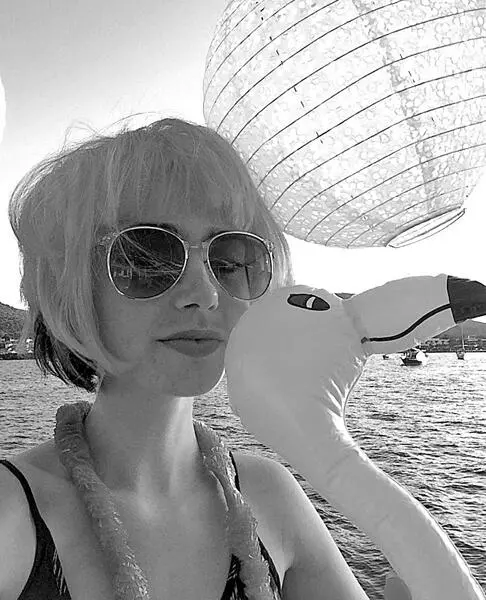 1 Я всегда любила наряжаться для школьных спектаклей просто забавы ради или - фото 17