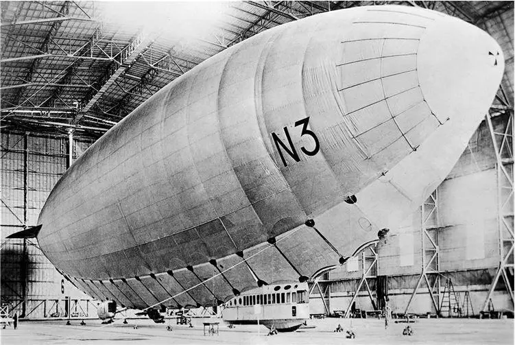Дирижабль N3 Военноморской дирижабль 6 в эллинге 1927 годИст илл 1 - фото 79