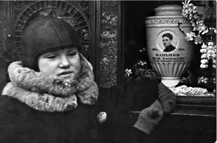 Дочь Ивана Панькова ЛюдмилаПапа улетел Фото предоставил Павел Паньков - фото 199