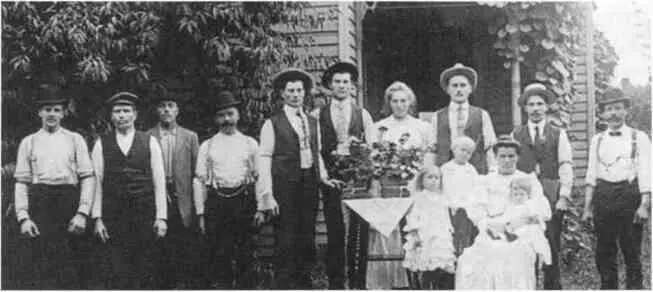 Рис 19 Финские иммигранты в Клинтоне Индиана 19101912 гг Но несмотря на - фото 311