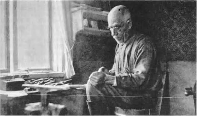Рис 25 Ножедел из Хярмя один из основателей известной династии Юха - фото 317