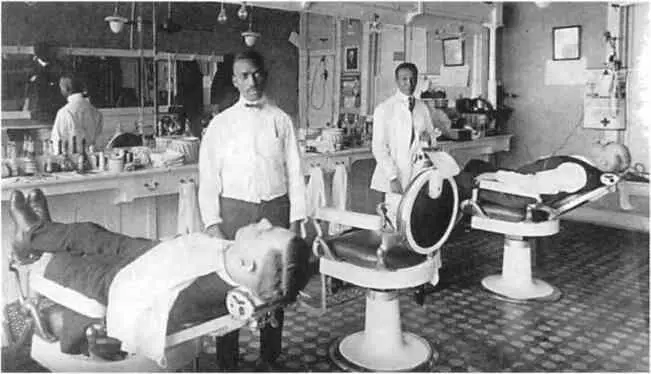 Рис 6 Парикмахерская в Иллинойсе 1920 г Джордж присел и нанёс три удара - фото 426