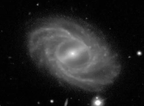 Рис 1012 Фотографический негатив NGC 2523 спиральной галактики со - фото 125