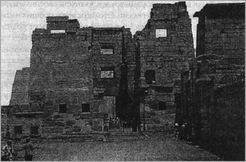 Илл 11 МединетАбу храмовый комплекс посвященный победе Рамзеса III Его - фото 4