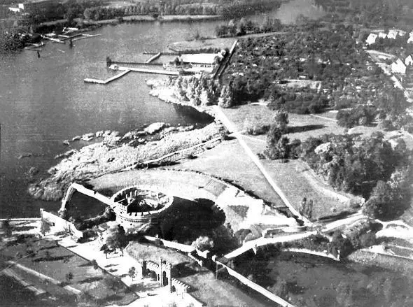 Бальга аэрофотосъемка 1944 г В безлюдных просторных полях щебечут птицы - фото 98