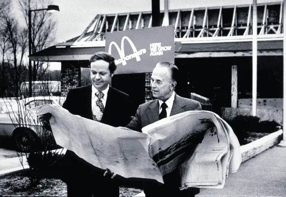 Типичный вид McDonalds в 1970е годы Как свидетельствуют фотографии ниже - фото 23