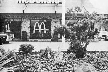 Типичный вид McDonalds в 1970е годы Как свидетельствуют фотографии ниже - фото 24