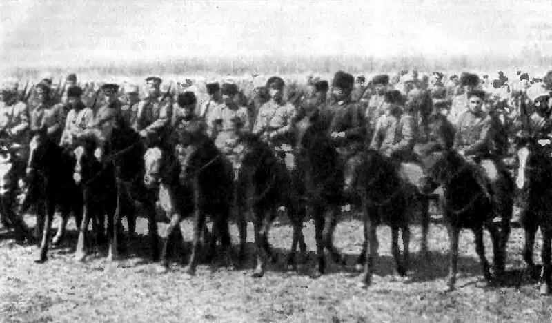 1я Конная армия 1919 г Фото Наряду с командирами подготовленными в - фото 170
