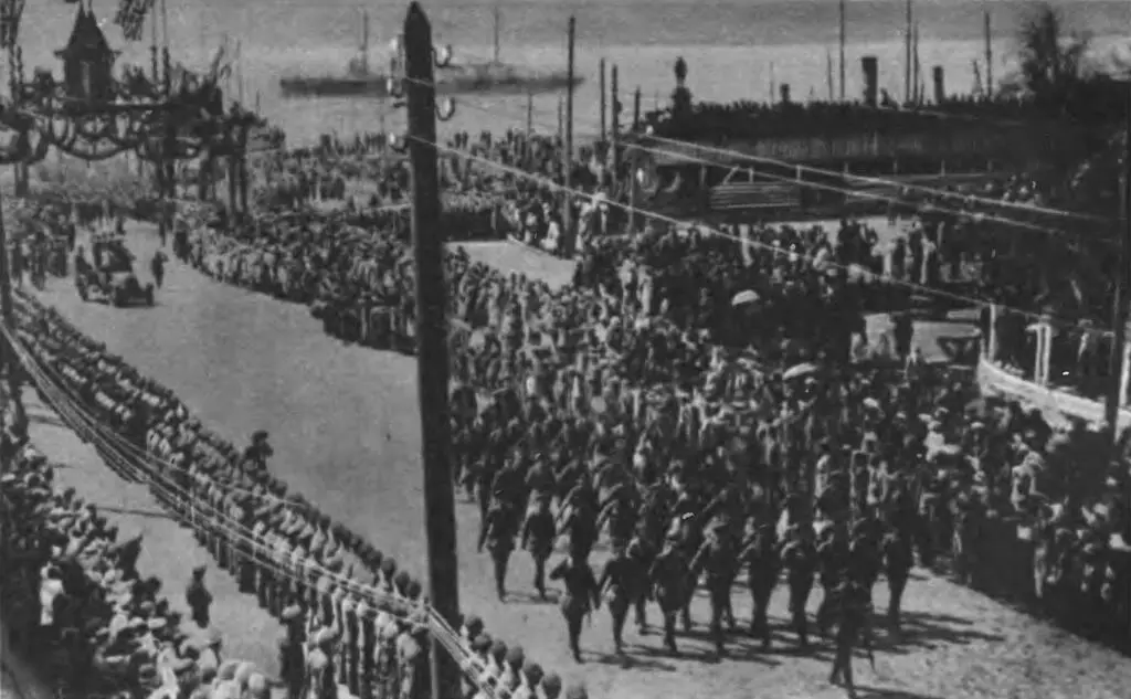 Высадка войск английских интервентов в Архангельске 1918 г Фото - фото 31
