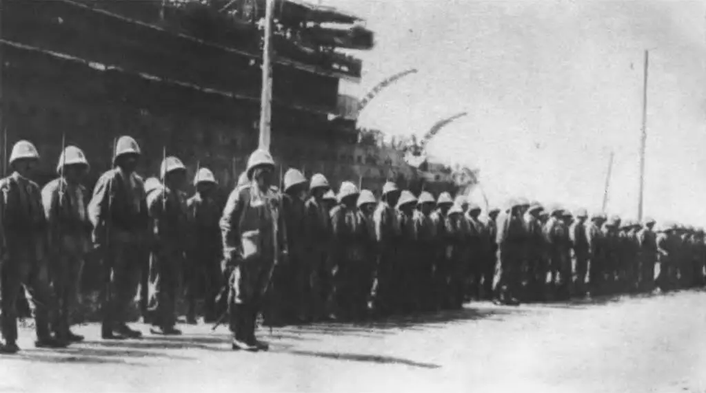 Высадка войск французских интервентов во Владивостоке 1918 г Фото - фото 35