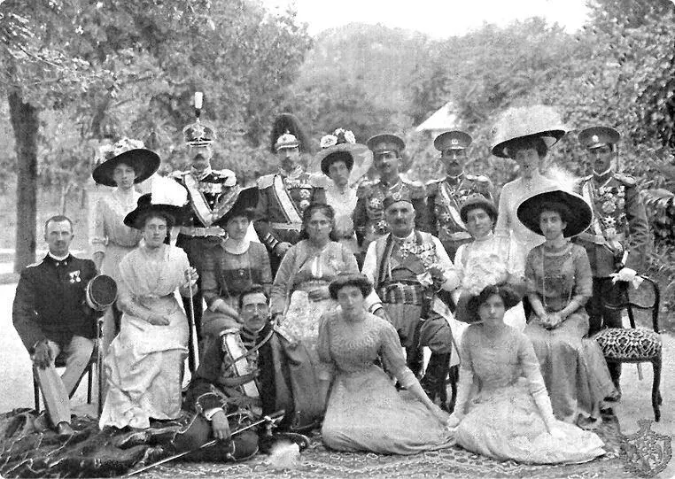 Король Никола с семьей 1910 год Единственный черногорский король с - фото 131