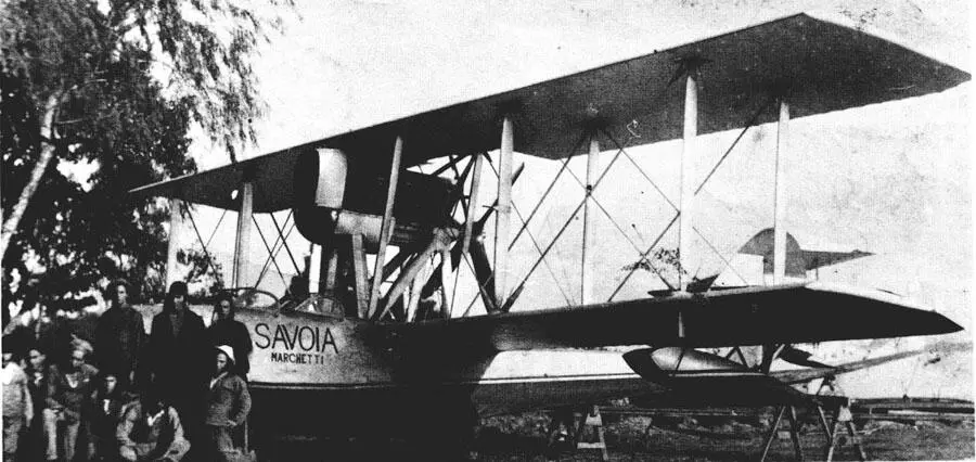 В 1933 году парк вспомогательной авиации пополнился самолетом аргентинского - фото 12