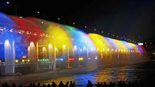 Бонпо Мостфонтан Хочешь пить оборачивается ко мне ХёнШи Можно - фото 65
