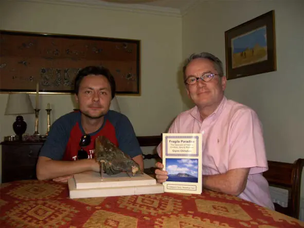Автор Глинн Кристиан его книга и кусочек Баунти Мы конечно же говорили о - фото 56