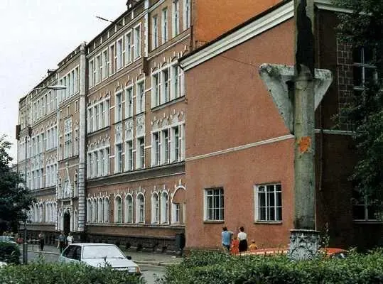 Школа им королевы Лунзы Ландхофмейстерштрассе ул Тюленина 1994 г В - фото 166