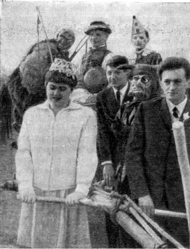 Обряд волочения бревна на масленицу В одном из решений лютеранского синода в - фото 49