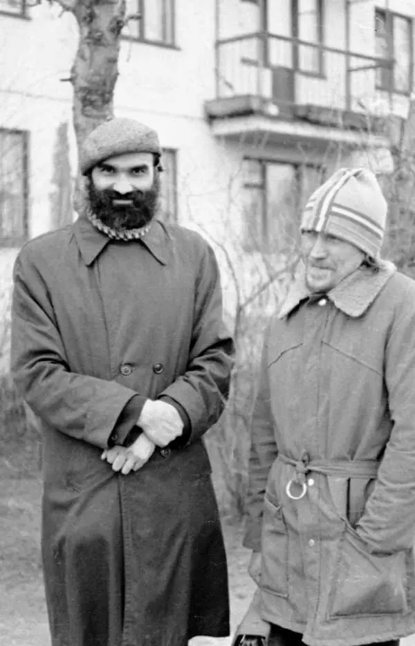 Игорь Авдиев и Валерий Маслов во Владимире 1970е гг Автограф Ерофеева - фото 24