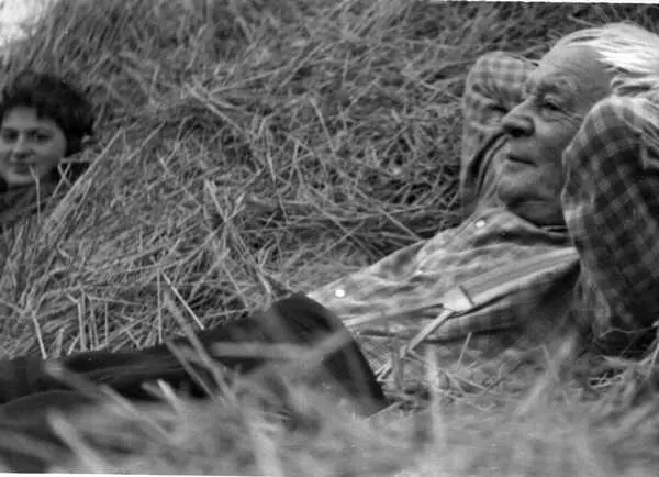 Борис Николаевич Делоне в походе Начало 1970х гг Справа налево Венедикт - фото 34