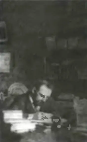П Н Лебедев в своем рабочем кабинете 1903 год Когда человек науки Лебедев - фото 81