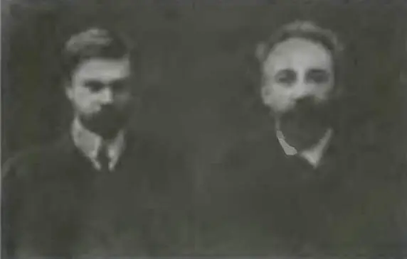 П Н Лебедев со своим помощником П П Лазаревым 1911 год Талантливый - фото 82