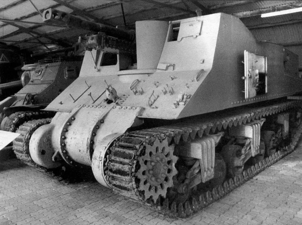 Австралийская самоходная артиллерийская установка Ярмада на шасси танка - фото 62