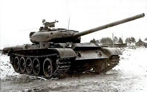 Танк Т54 на специальных полигонных испытаниях 1948 г Первый Т54 - фото 49