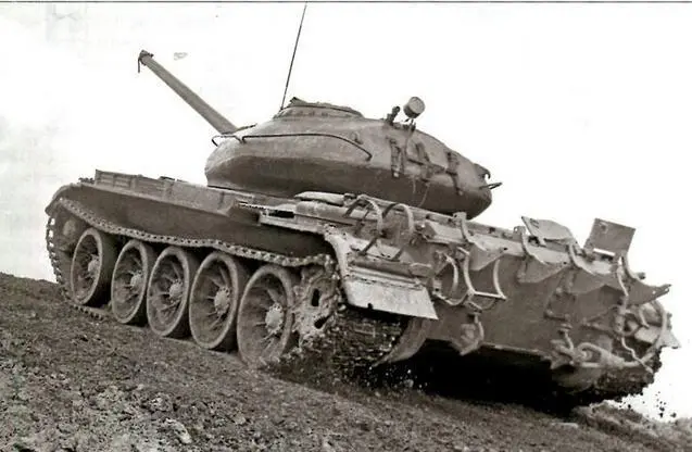 Танк Т54 образца 1947 г на учениях Советской Армии Значительный вклад в - фото 50