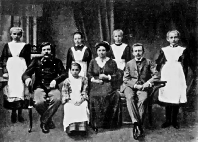 7 Рисунок А С Макаренко Дочь врача Димары Инга 1911 г 8 Скрипка на - фото 10
