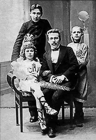 10 А С Макаренко студент Полтавского учительского института 19141917 - фото 13