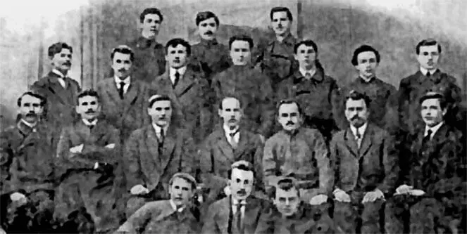 14 А С Макаренко 19171918 гг 15 А С Макаренко инспектор Крюковского - фото 17