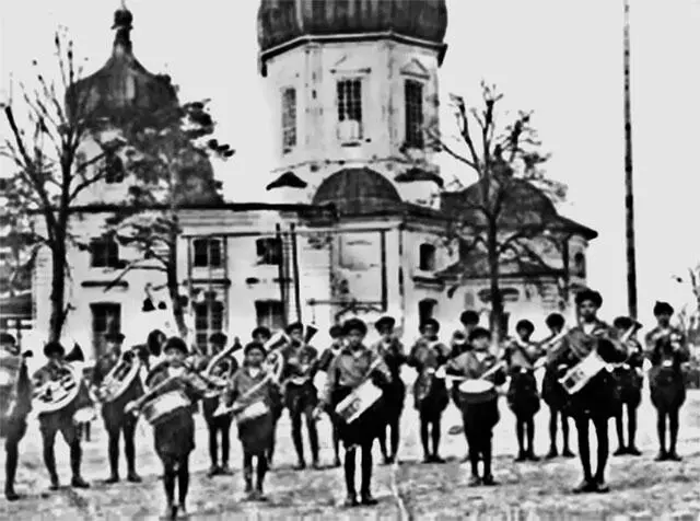 51 Первые музыканты колонии им М Горького Куряж 1927 г 52 Кадры из х - фото 54