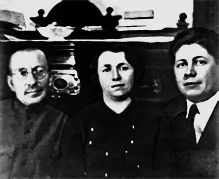 73 Слева направо А С Макаренко редактор Р А Ковнатор художник Б - фото 78